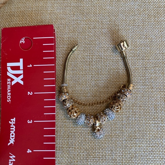 High quality Pandora type charm bracelet, gold tone with crystals. - Picture 5 of 7